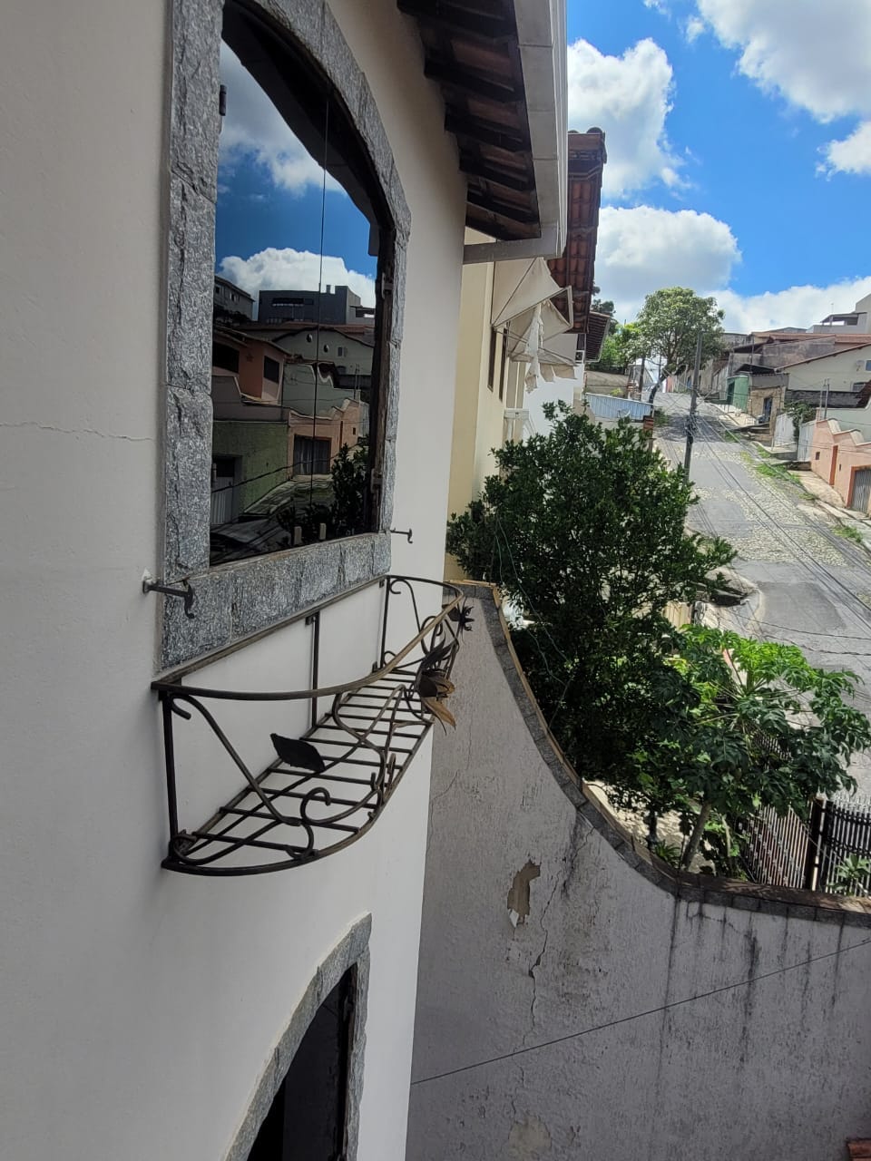 Casa com 5 quartos, 5 banhos 1 suíte, 1 lavabo, 3 salas, 7 vagas de garagem, 3 andares, 2 cozinhas, à venda, Alto Caiçaras, Belo Horizonte, MG miniatura 72