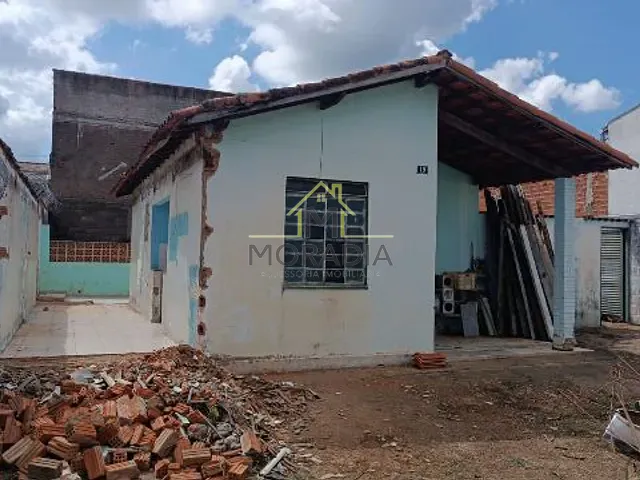 Casa com 312m² 3 quartos e 1 banheiro, à venda, no bairro Nossa Senhora das Dores em Guaxupé