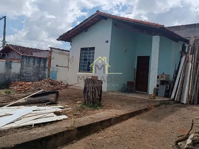 Casa com 312m² 3 quartos e 1 banheiro, à venda, no bairro Nossa Senhora das Dores em Guaxupé