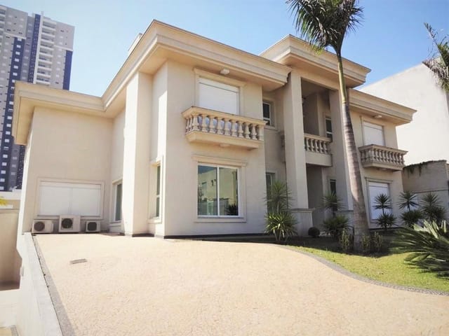 Casa com 1250m² 4 quartos e 6 banheiros, à venda, no bairro Umuarama em Osasco