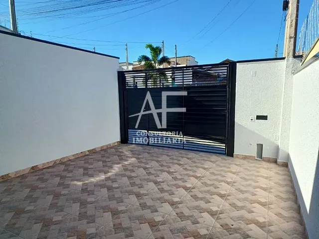 Casa com 125m² 2 quartos e 2 banheiros, à venda, no bairro Chácara Belo Horizonte em Taubaté