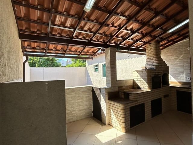 Casa com 385m² 6 quartos e 2 banheiros, à venda, no bairro Costa do Sol em Macaé