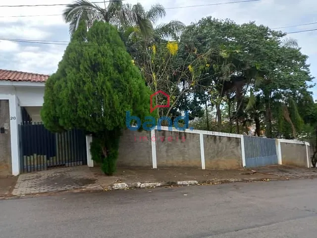 Casa com 914m² 3 quartos e 3 banheiros, à venda, no bairro Jardim Tenda em Porto Feliz