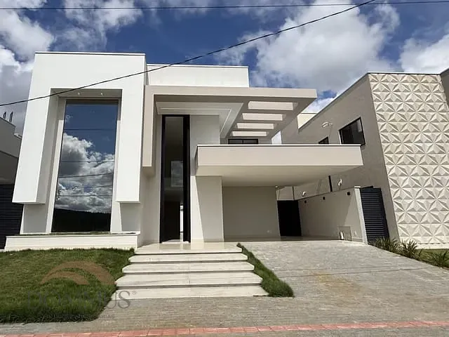 Casa com 355m² 4 quartos e 5 banheiros, à venda, no bairro Condomínio Lagoa Silvana - Parques do Vale em Caratinga