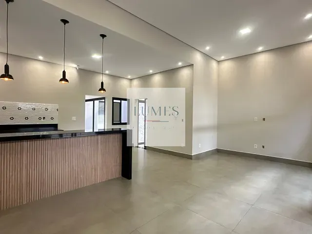 Casa com 175m² 3 quartos e 3 banheiros, à venda, no bairro Vila Pântano II em Santa Bárbara D'Oeste
