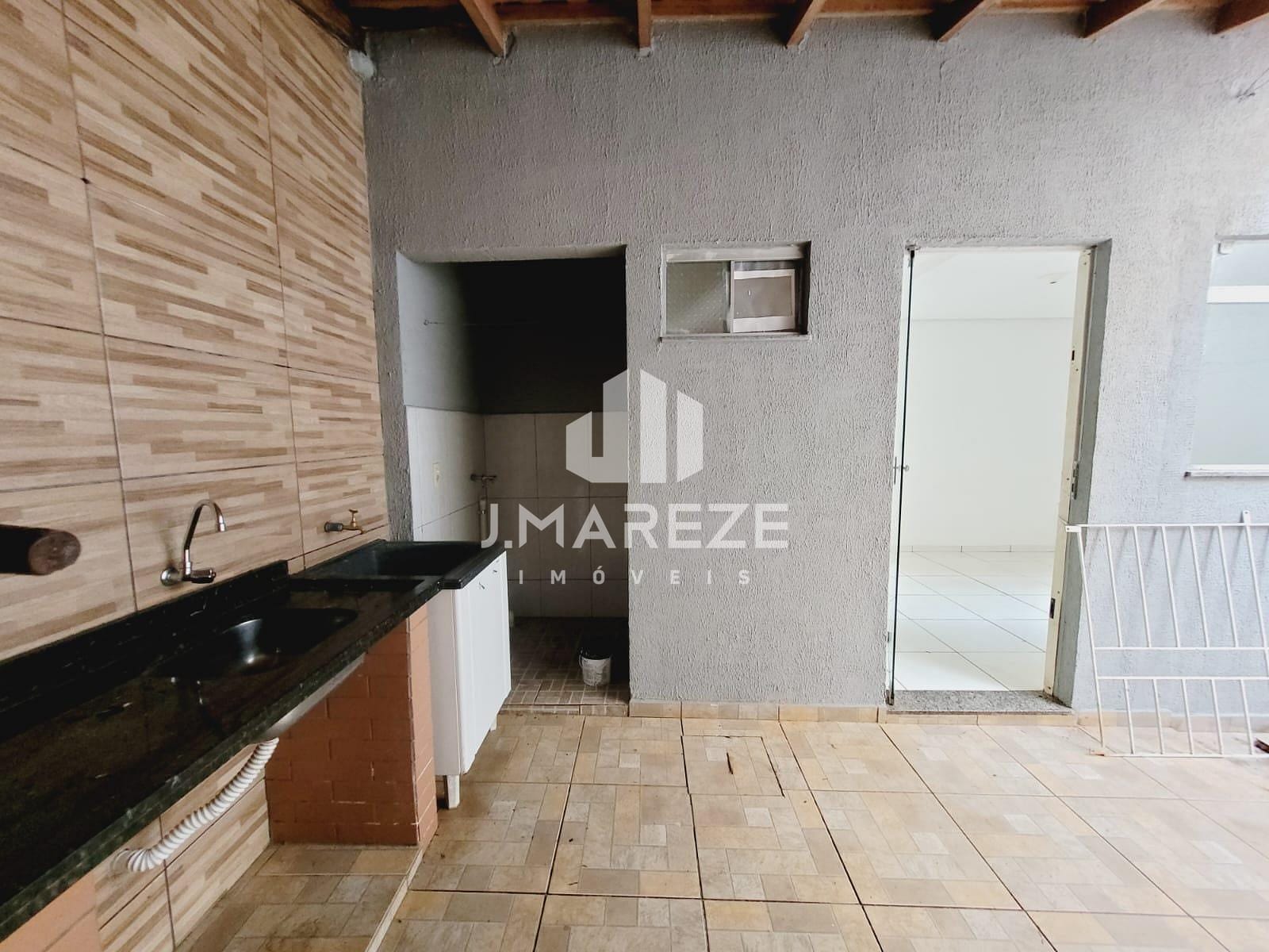 Casa à venda com 2 quartos, 66m² - Foto 14