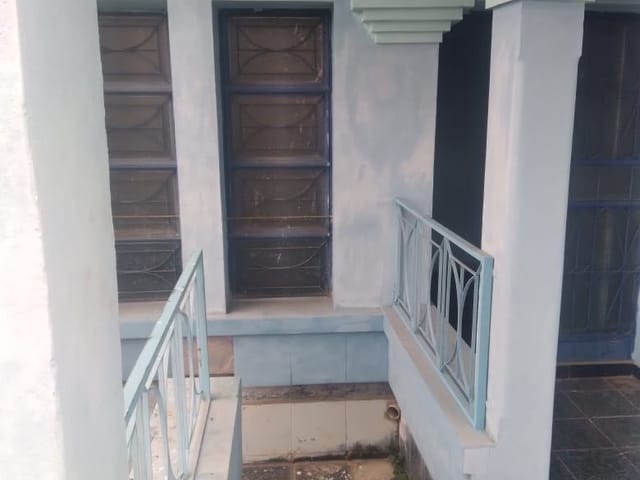 Casa 4 quartos e 1 banheiro, à venda, no bairro Floresta em Arcos