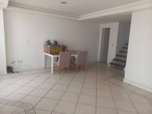 Casa com 233m² 3 quartos e 3 banheiros, à venda ou para alugar, no bairro Freguesia (Jacarepaguá) em Rio de Janeiro