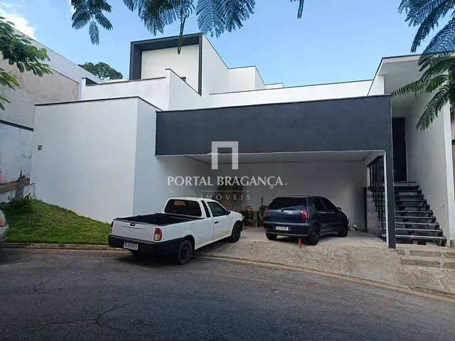 Casa com 215m² 4 quartos e 5 banheiros, à venda, no bairro Condomínio Residencial Euroville em Bragança Paulista