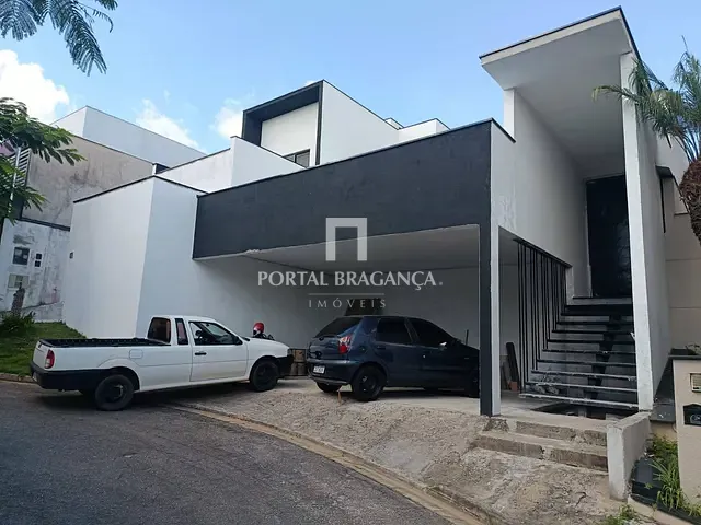 Casa com 215m² 4 quartos e 5 banheiros, à venda, no bairro Condomínio Residencial Euroville em Bragança Paulista