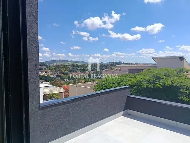 Casa com 215m² 4 quartos e 5 banheiros, à venda, no bairro Condomínio Residencial Euroville em Bragança Paulista