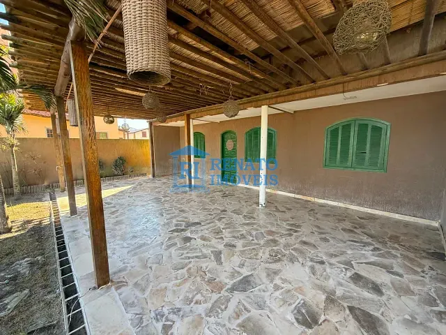Casa 5 quartos e 4 banheiros, para alugar, no bairro Guaratiba em Maricá