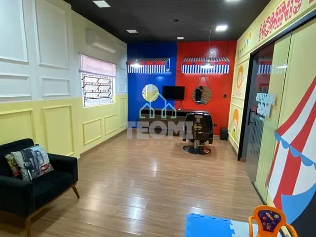 Casa com 276m², à venda, no bairro Centro em Taubaté
