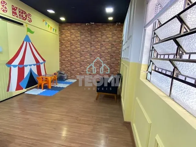 Casa com 276m², à venda, no bairro Centro em Taubaté
