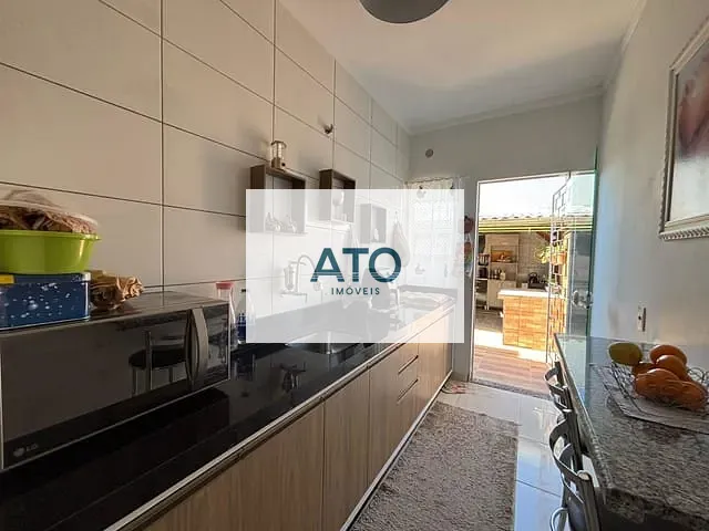 Casa 2 quartos e 1 banheiro, à venda, no bairro Centro em Tijucas