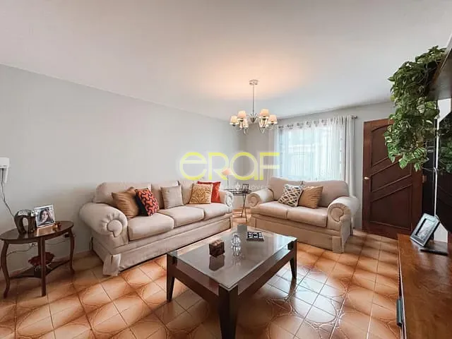 Casa com 797m² 3 quartos e 1 banheiro, à venda, no bairro Centro em Formosa
