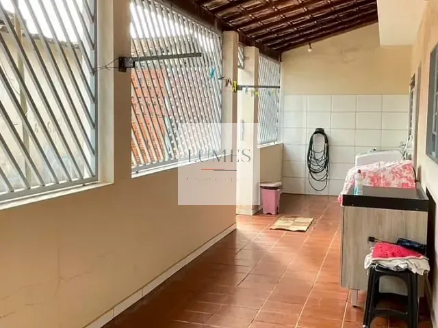 Casa 3 quartos e 2 banheiros, à venda, no bairro Vila Molon em Americana