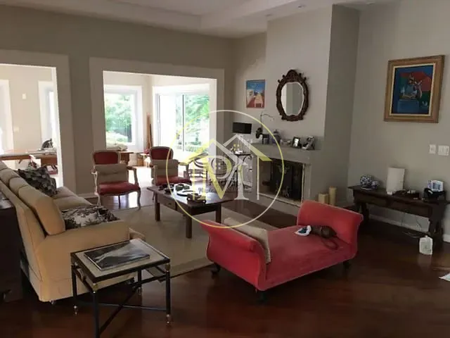 Casa com 4000m² 5 quartos e 6 banheiros, à venda, no bairro Jardim Tatiana em Sorocaba