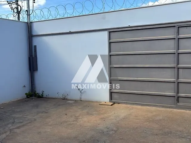 Casa 2 quartos e 2 banheiros, para alugar, no bairro São Francisco em Araçuaí