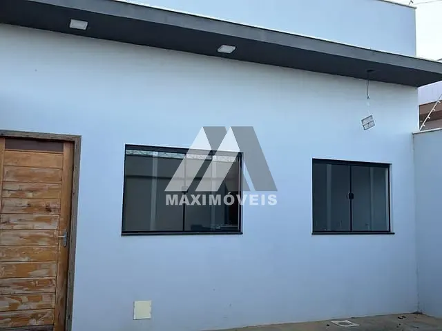 Casa 2 quartos e 2 banheiros, para alugar, no bairro São Francisco em Araçuaí