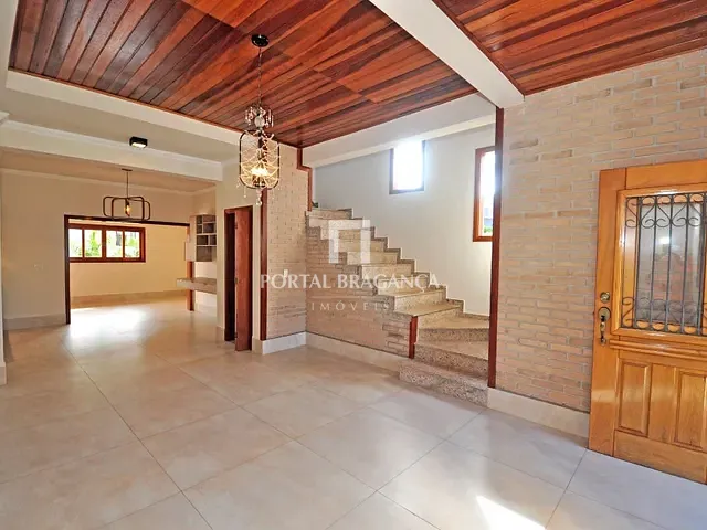 Casa com 432m² 3 quartos e 5 banheiros, à venda ou para alugar, no bairro Condomínio Residencial e Comercial Fazenda Santa Petronilla em Bragança Paulista