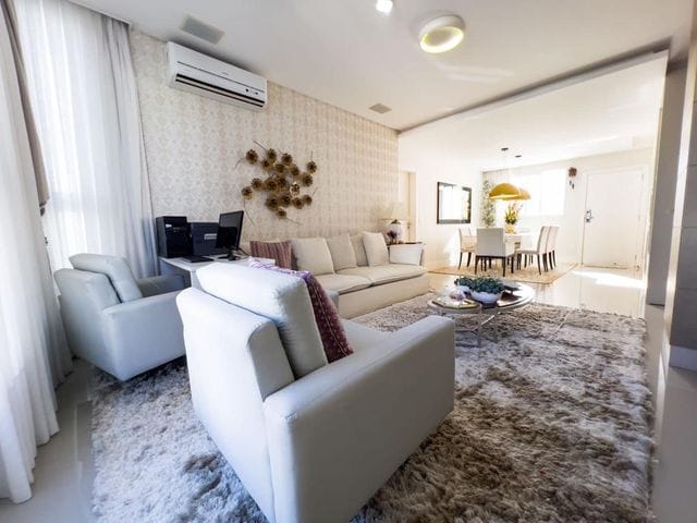 Apartamento com 137m² 4 quartos e 1 banheiro, à venda, no bairro Centro em Balneário Camboriú