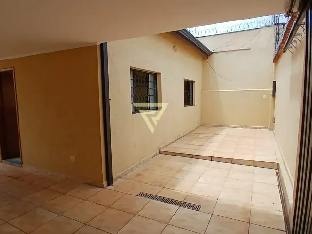 Casa com 179m² 2 quartos e 2 banheiros, à venda, no bairro Vila Carvalho em Ribeirão Preto