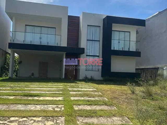 Casa com 450m² 4 quartos e 4 banheiros, à venda, no bairro Nossa Senhora da Vitória em Ilhéus