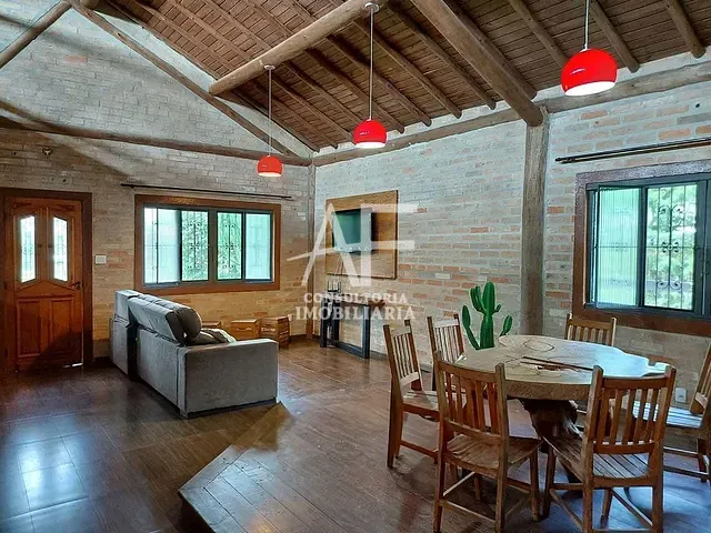 Casa com 1280m² 3 quartos e 2 banheiros, à venda, no bairro Mandú em Pindamonhangaba