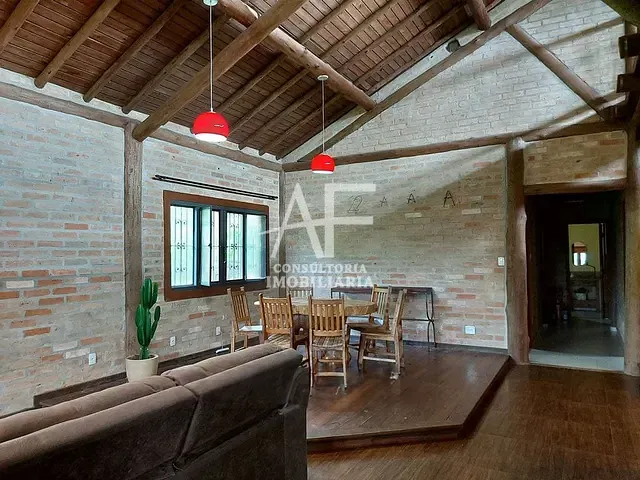 Casa com 1280m² 3 quartos e 2 banheiros, à venda, no bairro Mandú em Pindamonhangaba