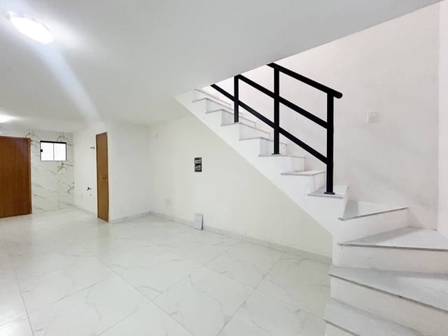 Casa com 95m² 3 quartos e 2 banheiros, à venda, no bairro Novo Horizonte em Macaé