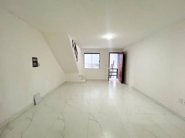 Casa com 95m² 3 quartos e 2 banheiros, à venda, no bairro Novo Horizonte em Macaé