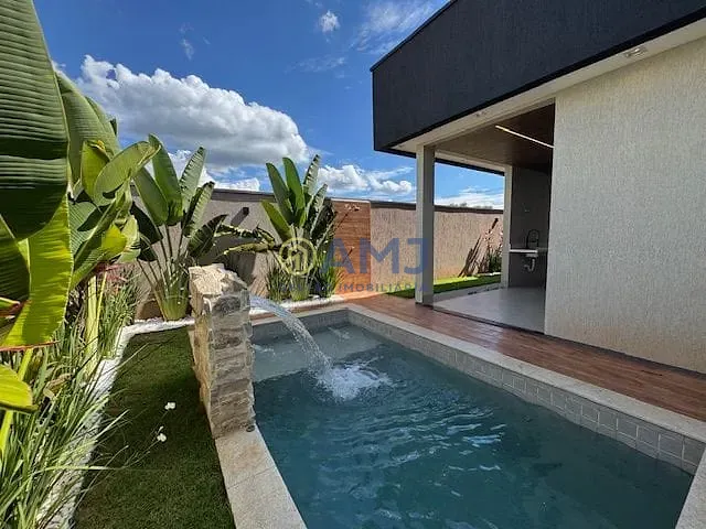 Casa com 360m² 4 quartos e 5 banheiros, à venda, no bairro Terras Alpha 1 em Senador Canedo