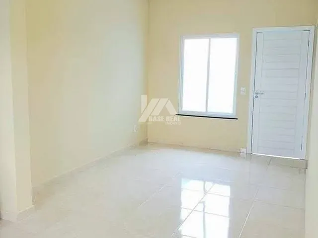Casa com 150m² 2 quartos e 1 banheiro, à venda, no bairro Cara Cará em Ponta Grossa