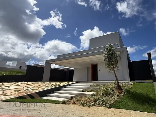 Casa com 252m² 3 quartos e 4 banheiros, à venda, no bairro Condomínio Lagoa Silvana - Parques do Vale em Caratinga