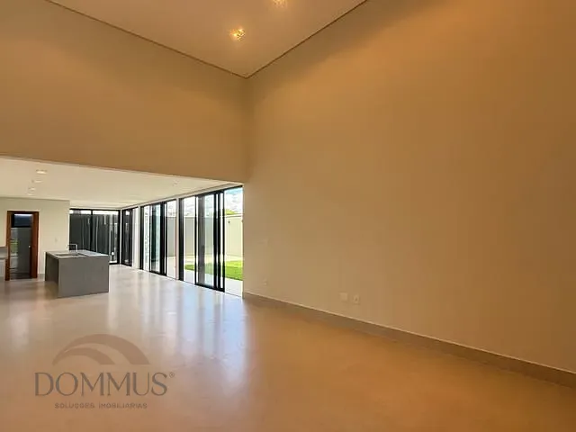 Casa com 252m² 3 quartos e 4 banheiros, à venda, no bairro Condomínio Lagoa Silvana - Parques do Vale em Caratinga