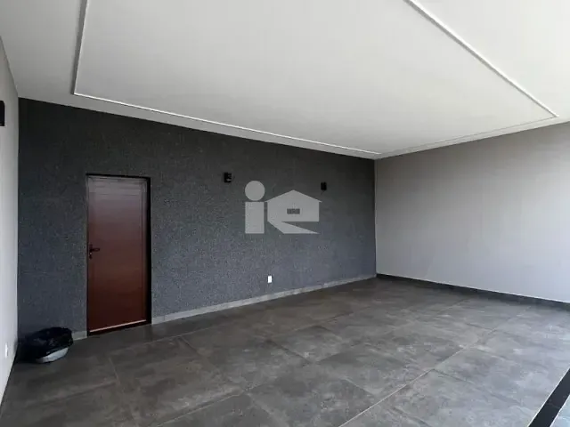 Casa com 300m² 3 quartos e 3 banheiros, à venda, no bairro Belmonte em Rolândia