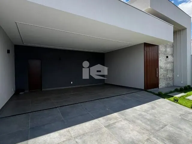 Casa com 300m² 3 quartos e 3 banheiros, à venda, no bairro Belmonte em Rolândia
