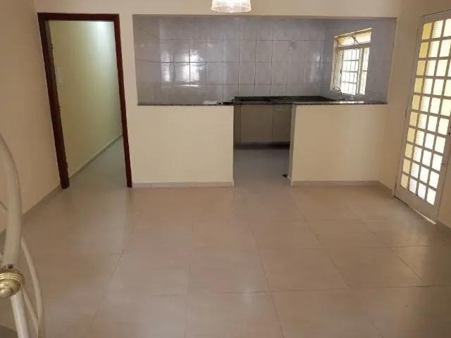 Casa com 150m² 3 quartos e 1 banheiro, para alugar, no bairro Werner Plaas em Americana