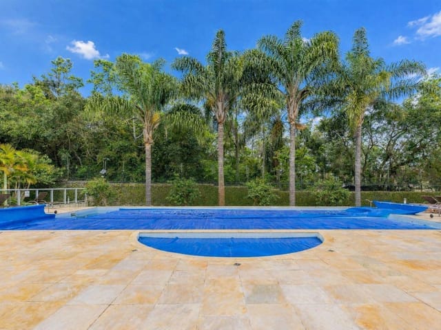 Casa 4 quartos e 5 banheiros, à venda, no bairro Campo Comprido em Curitiba