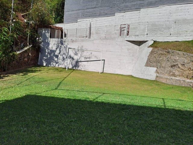 Casa com 646m² 5 quartos e 3 banheiros, à venda, no bairro Retiro em Petrópolis