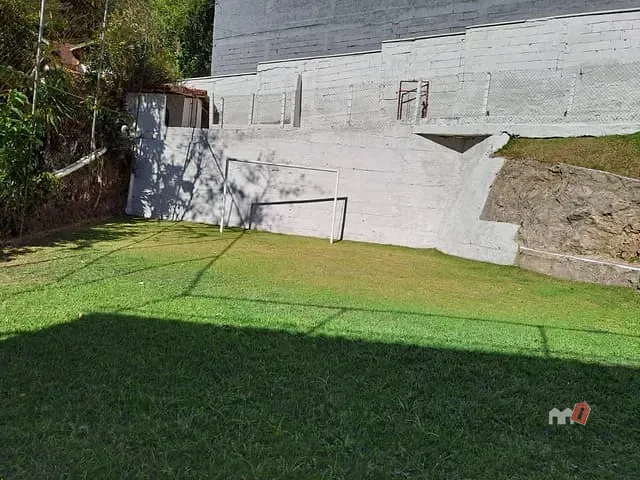 Casa com 646m² 5 quartos e 3 banheiros, à venda, no bairro Retiro em Petrópolis