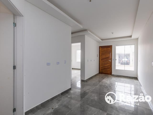 Casa 3 quartos e 1 banheiro, para alugar, no bairro Gralha Azul em Fazenda Rio Grande