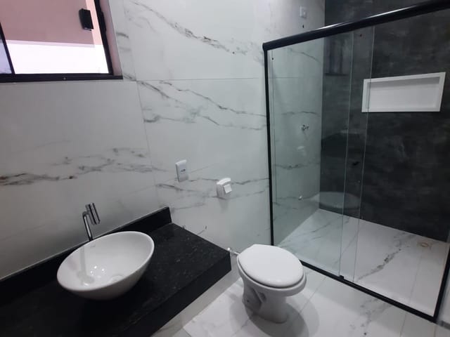 Casa com 173m² 3 quartos e 2 banheiros, à venda, no bairro Jardim das Oliveiras em Sinop