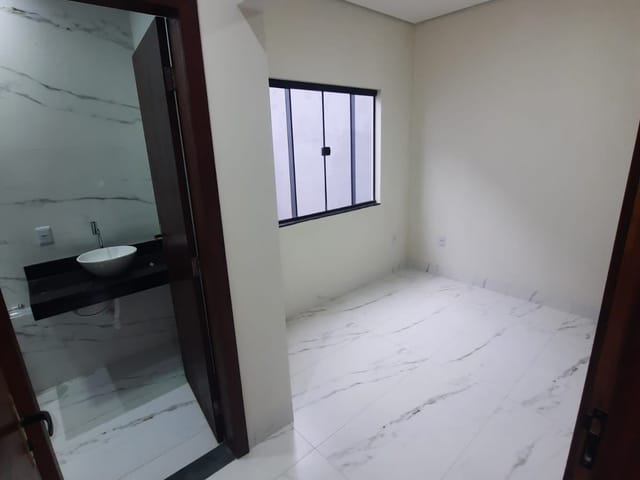 Casa com 173m² 3 quartos e 2 banheiros, à venda, no bairro Jardim das Oliveiras em Sinop