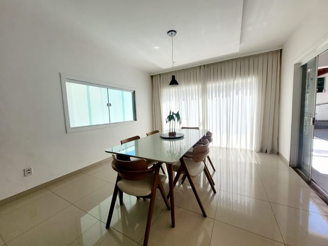 Casa com 360m² 4 quartos e 5 banheiros, à venda, no bairro Jardim Sulacap em Rio de Janeiro