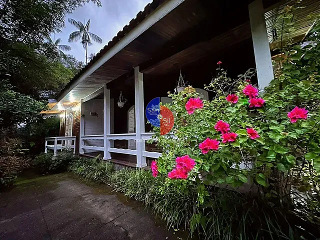 Casa com 2680m² 4 quartos e 1 banheiro, à venda, no bairro Corujas em Guapimirim