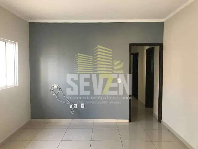 Casa com 179m² 3 quartos e 2 banheiros, para alugar, no bairro Jardim Silvestri II em Bauru