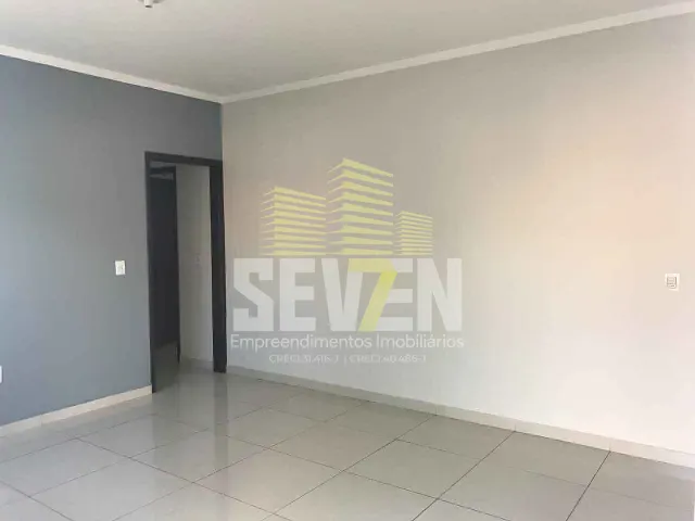 Casa com 179m² 3 quartos e 2 banheiros, para alugar, no bairro Jardim Silvestri II em Bauru