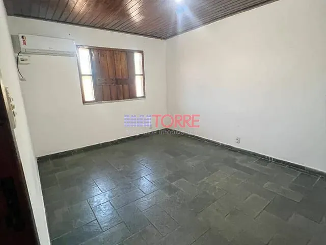 Casa 3 quartos e 2 banheiros, à venda, no bairro Pontal em Ilhéus